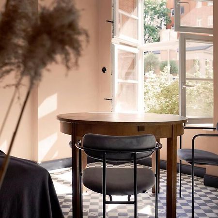 Elegant Apartment In The City Center Breslavia Exterior foto