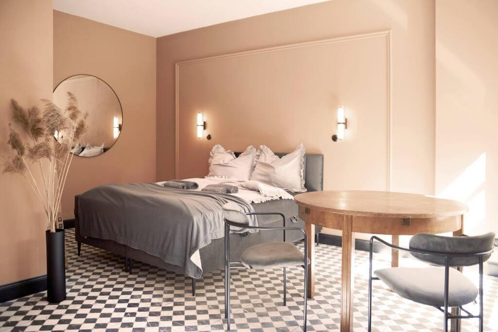 Elegant Apartment In The City Center Breslavia Exterior foto